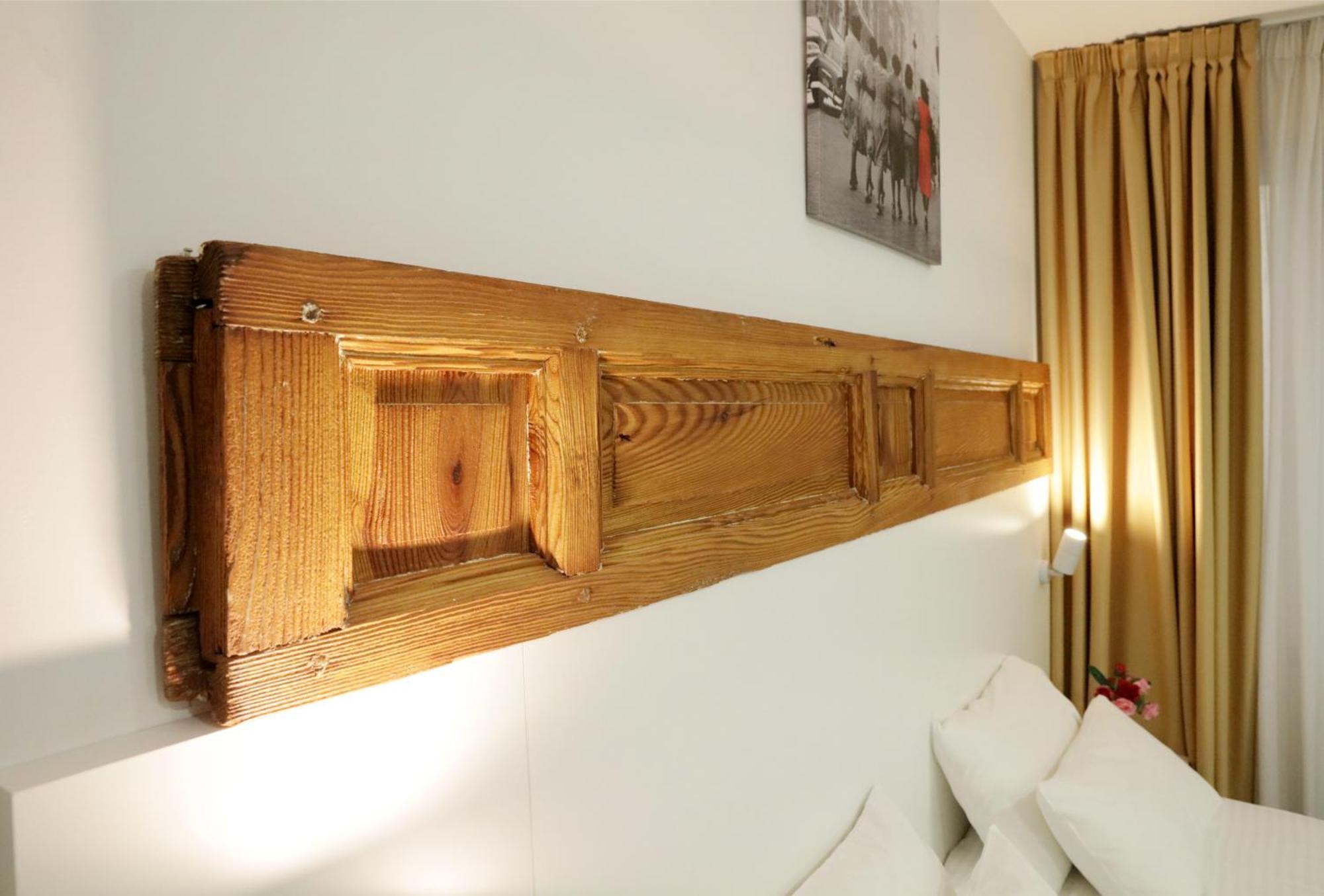 Hostal Royal Cruz Madrid Exterior foto